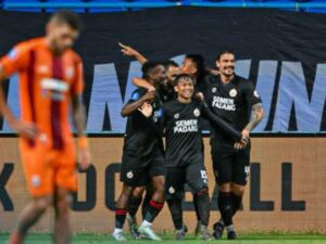 Sempat tertinggal 1-0 dari Borneo FC pada babak pertama putaran kedua Liga 1 BRI Indonesia, Semen Padang FC balas skor jadi 1-3.