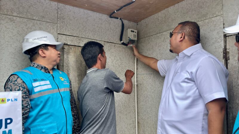 Sekda Kabupaten Solok, Medison mengungkapkan bahwa masih ada lebih dari 1.300 keluarga di daerah itu yang belum menikmati listrik.