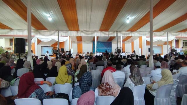 Masyarakat Malalo Tigo Jurai dan sekitarnya kembali menolak pembangunan PLTS di Danau Singkarak, Rabu (15/1/2025). Penolakan tersebut