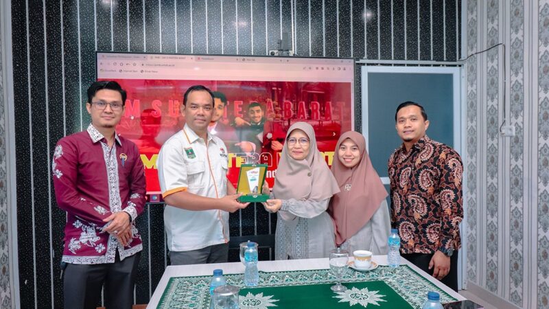 Universitas Muhammadiyah (UM) Sumatera Barat menjalin kerjasama strategis dengan Forum MGBK Madrasah Aliyah (MA) Provinsi Sumbar,