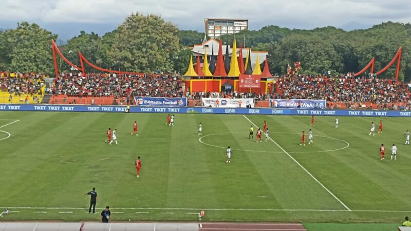 Semen Padang FC harus kembali menelan kekalahan 1-5 di kandang sendiri saat menghadapi Bali United pada laga pekan 19 BRI Liga 1 2024/2025,