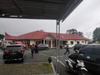 Mabes Polri akan menggelar rekonstruksi kasus tewasnya eks Kasat Reskrim Polres Solok Selatan, Kompol Anumerta Ryanto Ulil Anshar,