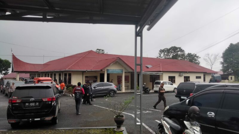 Mabes Polri akan menggelar rekonstruksi kasus tewasnya eks Kasat Reskrim Polres Solok Selatan, Kompol Anumerta Ryanto Ulil Anshar,