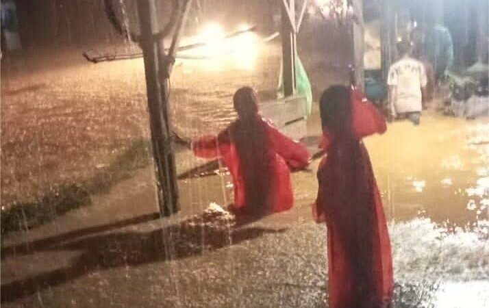 Banjir di Kawasan Tarusan Putus Jalan Padang-Painan