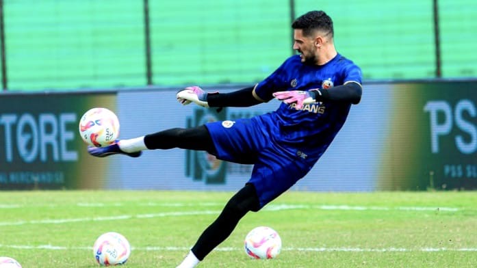 Arthur Augusto kiper Semen Padang FC (Foto: ist)