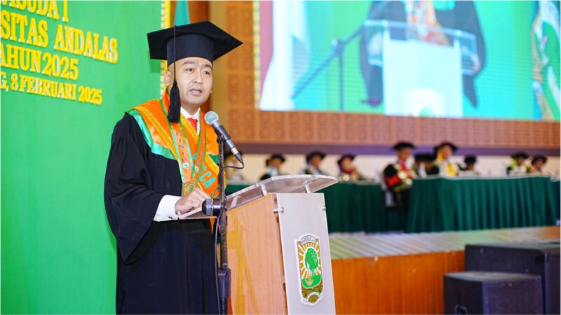 Ikuti Wisuda di UNAND, Wagub Sumbar Audy Kini Miliki 8 Gelar Akademik