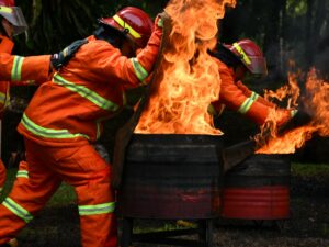 SHE Challenge SIG Tahun 2025, 8 Tim Bersaing di Fire Ground PT Semen Padang