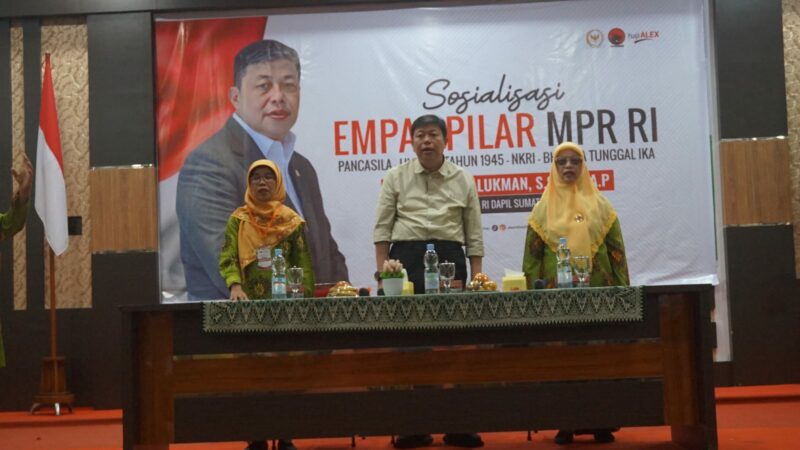 Sosialisasi 4 Pilar Bersama Aisyiah Sumbar, Anggota DPR Ingatkan Peran Pendidik di Rumah Tangga