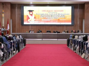 UIN Imam Bonjol Padang menggelar kegiatan peningkatan softskill bagi mahasiswa penerima beasiswa KIP pada tahun 2025 di Gedung J pada