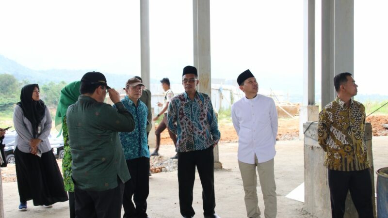 Staf Khusus Menteri Agama (Stafsus Menag), Farid F Saenong MA PhD melakukan kunjungan ke Universitas Islam Negeri (UIN) Imam Bonjol Padang