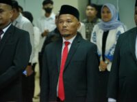 Ketua Ombudsman RI, Muhammad Nadjih melantik Adel Wahidi sebagai Kepala Perwakilan Ombudsman RI Provinsi Sumbar periode 2025-2030.