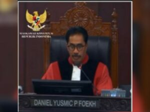 MK menolak gugatan yang diajukan oleh pasangan bupati dan wakil bupati Solok Selatan nomor urut dua, Armen Syahjohan dan Boy Iswarmen