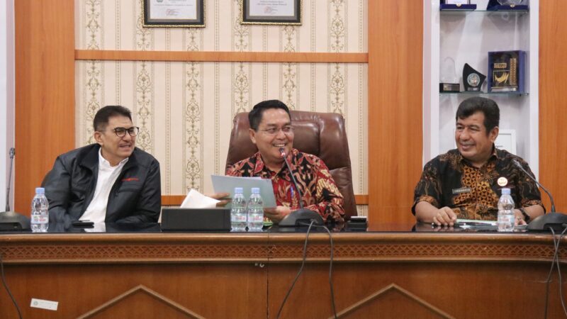 Kemenag menunjuk Lion Air untuk memberangkatkan jemaah haji embarkasi Padang pada tahun ini. Hal ini berbeda dengan musim haji tahun-tahun