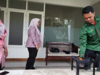 InnoStove berkolaborasi dengan Patahan Sumatra Institute mengembangkan kompor berbahan bakar limbah. Kompor ramah lingkungan tersebut