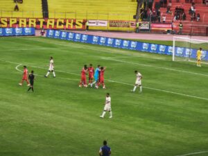 Tendangan Rosad Setiawan dari luar kotak penalti di menit 9, berhasil menghujam gawang Persita yang dijaga Igor Carreira Rodriguez.