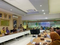 Ombudsman Sumbar melakukan kunjungan ke RS M Djamil Padang pada Selasa (18/2/2025). Kunjungan Ombudsman Sumbar dalam rangka