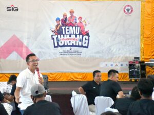 100 Tukang dan Pemilik Toko Bangunan Pasbar Ikuti Pelatihan Aplikasi Produk PT Semen Padang