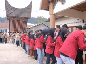 Sebanyak 579 mahasiswa Kuliah Kerja Nyata (KKN) Universitas Muhammadiyah (UM) Sumatera Barat menyelesaikan KKN mereka di tiga nagari Agam
