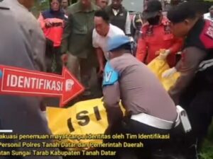 Polisi membeberkan hasil autopsi jenazah Cinta Novita Sari Mista (15). Cinta siswi tsanawiyah tewas ditemukan dalam karung di Tanah Datar,