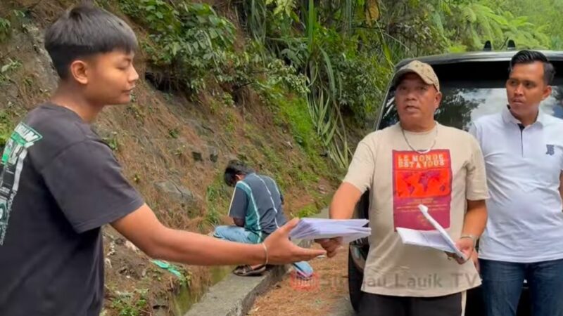 Fadlul Efendi Bagikan THR untuk PKJR Sitinjau Lauik