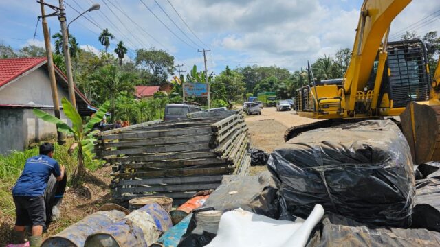BPJN Jambi Pasang Jembatan Darurat usai Jalan Nasional Sumbar-Jambi Putus