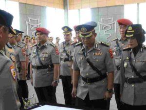 Kapolda Gatot Resmi Lantik 7 PJU Polda Sumbar, Berpesan Agar Profesional dan Proporsional