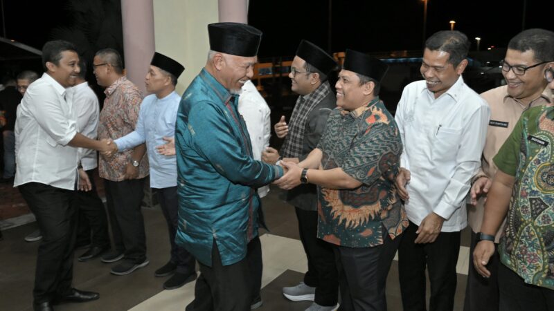 Pulang Retret, Gubernur dan Wagub Ajak Kepala OPD Langsung Rapat