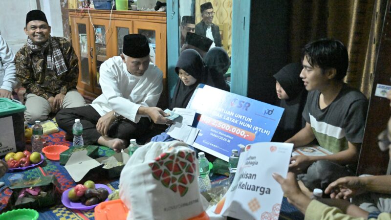 Safari Ramadan ke Solsel, Gubernur Mahyeldi Sahur di Rumah Warga