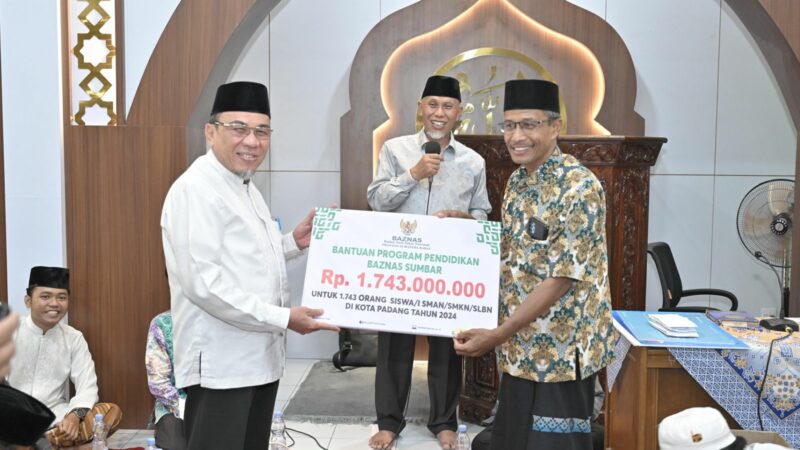 Pemko Padang Terima Rp1,74 Miliar dari Baznas Sumbar untuk Siswa SMA Sederajat di Padang