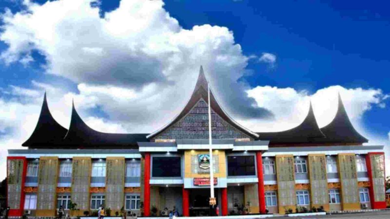 Pemkab Dharmasraya akan menggelar kegiatan jalan santai dalam rangka memeriahkan Hari Ulang Tahun (HUT) ke-22 Kabupaten Dharmasraya.