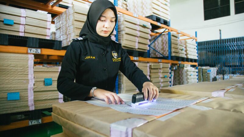 Bea Cukai dan PERURI Perkenalkan Desain Baru Pita Cukai 2025