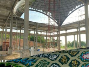 Pembangunan Masjid Kampus III UIN Imam Bonjol Padang sudah tampak dalam pemasangan kubah. Nantinya, selama bulan Ramadan akan