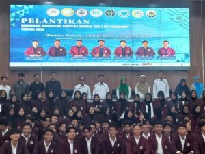Pelantikan Organisasi Mahasiswa (Ormawa) Fakultas Dakwah dan Ilmu Komunikasi (FDIK) UIN Imam Bonjol Padang ditandai dengan