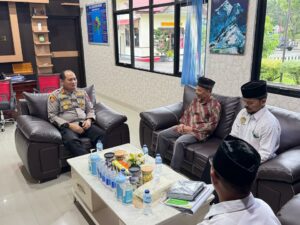 LDII Kabupaten Agam dan Kapolres Agam melakukan silaturahim di ruangan Kapolres Agam dalam rangka meningkatkan kualitas generasi muda