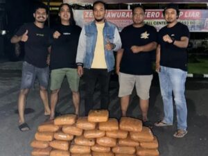 Tim Klewang Satreskrim Polresta Padang berhasil mengamankan 28 paket narkotika jenis ganja kering yang terbungkus rapi dengan lakban