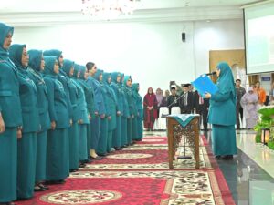 Pengukuhan Ketua TP PKK Kabupaten dan Kota, Ketua TP PKK Sumbar Harneli Mahyeldi Tekankan 4 Arahan