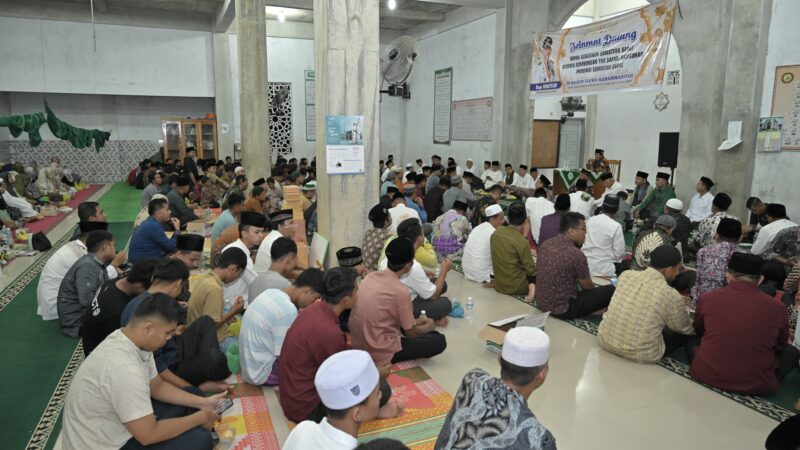 Safari Ramadan ke Pasaman Barat, Gubernur Mahyeldi Apresiasi Anak Muda Ramaikan Masjid