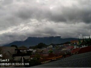 Gunung Marapi di Sumatra Barat (Sumbar) kembali mengalami erupsi pada Sabtu (22/3/2025) pukul 08.42 WIB.Dilansir dari situs Magma Indonesia,