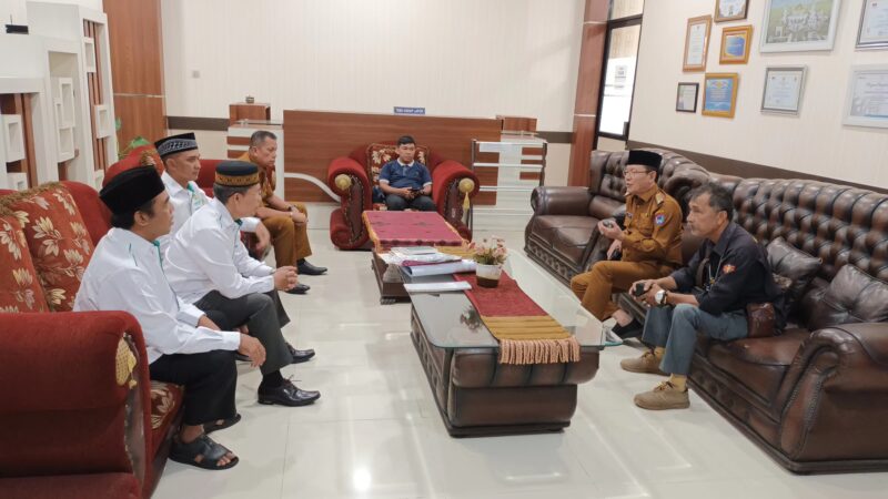 Wali Kota Payakumbuh Zulmaeta dan Wawako Elzadaswarman menerima kunjungan pengurus DPD Lembaga Dakwah Islam Indonesia (LDII)