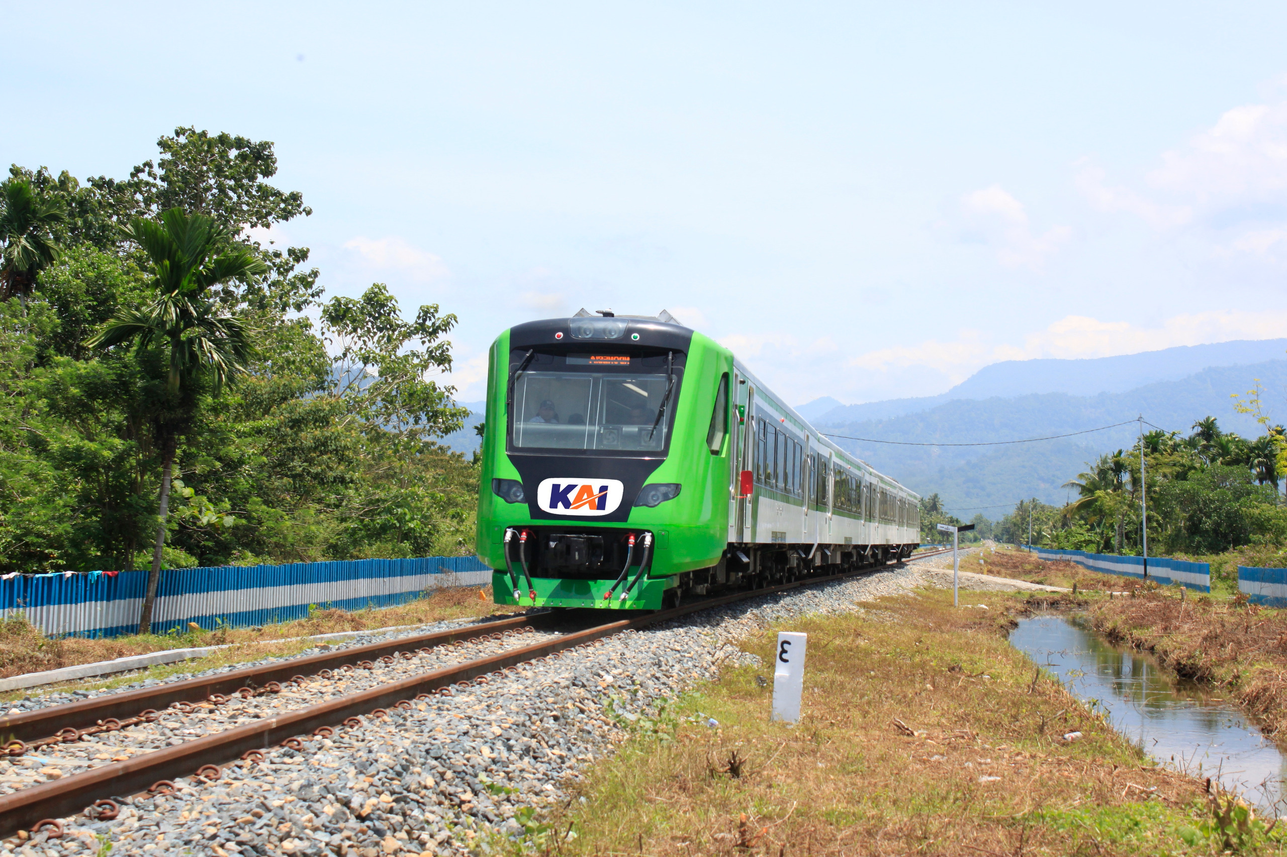 KAI Sumbar Tindak Tegas Pelaku Pelemparan Kereta Api, Ancaman Pidana 15 Tahun Penjara