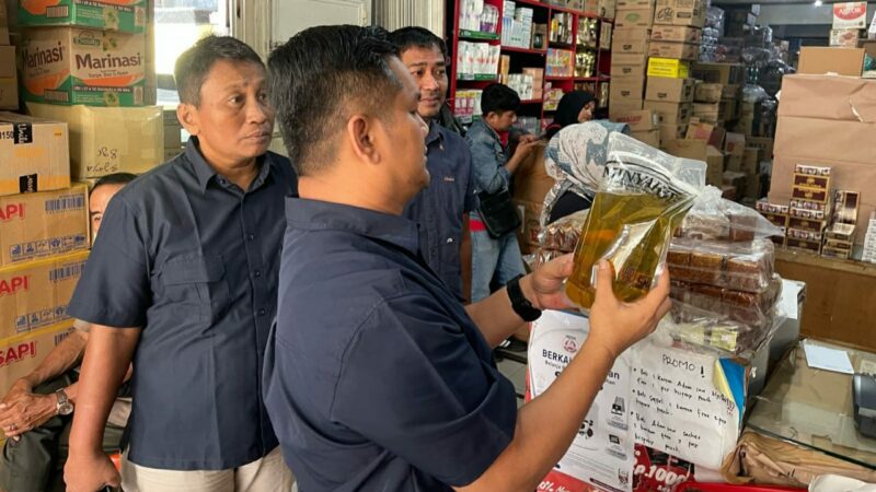 Tim Satgas Pangan Polda Sumatera Barat (Sumbar) melalui Direktorat Reserse Kriminal Khusus (Ditreskrimsus) melakukan pengecekan