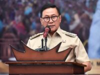 Wali Kota Bukittinggi, Ramlan Nurmatias membuka rapat kerja Pra Musyawarah Komisariat Wilayah (Muskomwil) I Apeksi