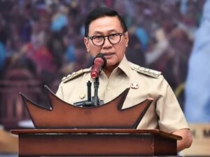 Wali Kota Bukittinggi, Ramlan Nurmatias membuka rapat kerja Pra Musyawarah Komisariat Wilayah (Muskomwil) I Apeksi