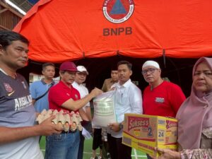 Anggota DPR Arisal Aziz Kirim Bantuan untuk Korban Kebakaran di Kubu Ganting Padang Pariaman