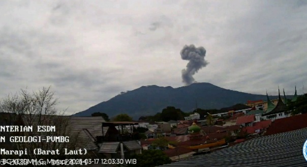 Gunung Marapi Kembali Erupsi