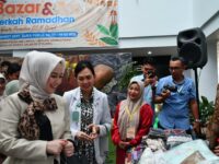 Ketua Dekranasda Padang Resmikan Bazar Ramadan DWP RSUP M Djamil