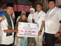 Tinggal di Bekas Kandang Puyuh, Wagub Vasko Bantu Janda dan Balita di Pariaman