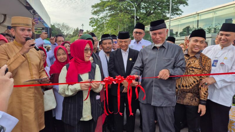 Gubernur Sumbar Resmikan Event Minang Day di Selasar Masjid Negara Istiqlal