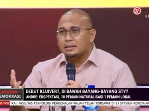 Pecinta sepakbola nasional Andre Rosiade mengajak semua pihak mendukung penuh Timnas Indonesia di bawah asuhan pelatih baru Patrick Kluivert.