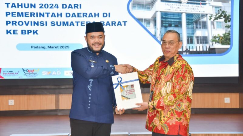 Pemko Padang Serahkan LKPD 2024 ke BPK Sumbar